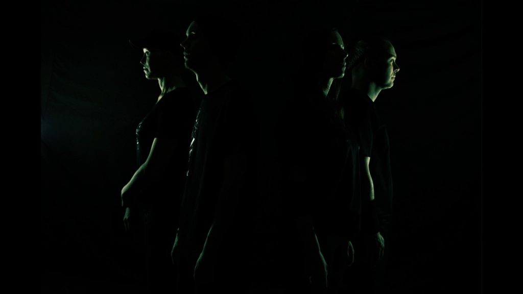ELICERE – [erased] lleva del aislamiento a la disidencia en su primer álbum